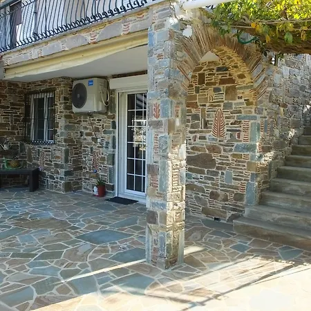 Four Seasons * Episkopi (Euboea)